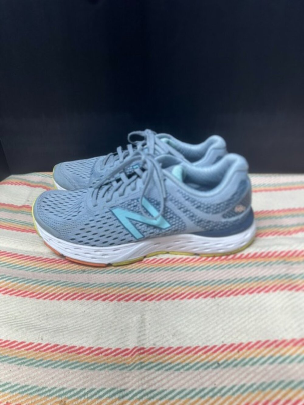 New Balance 680 v6 Woman's Size 9.5